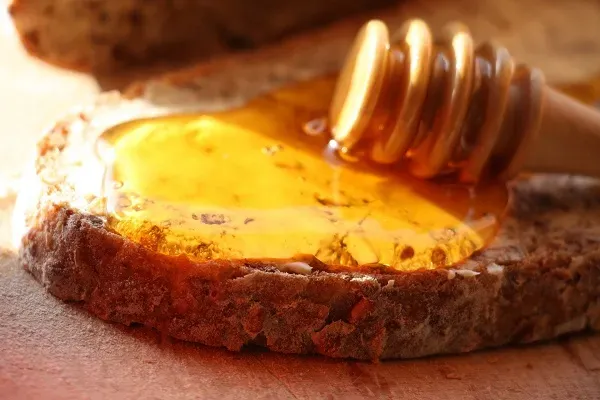 Weihnachts-Brot zum Advents-Brunch