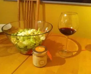 Salatsauce mit deutschem Honig schmeckt lecker und ist vitaminreich